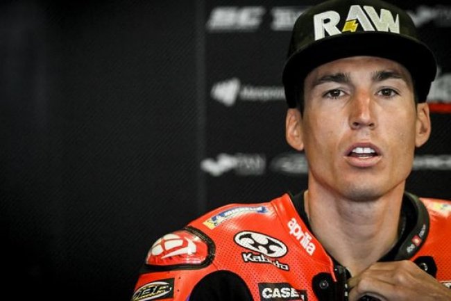 Espargaro Saat Nikmati Sunset di Lombok: Selamat Malam dari Surga