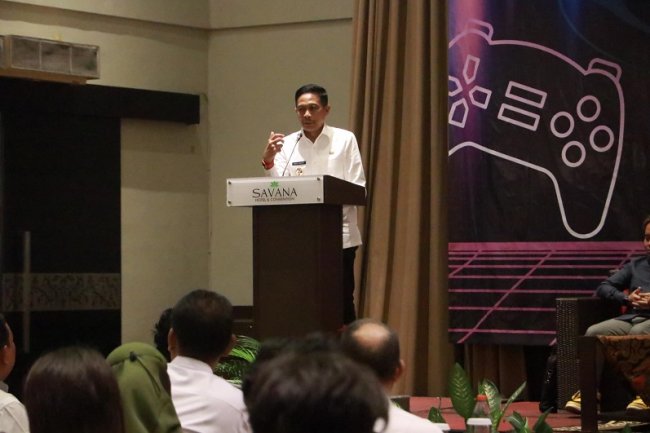 Pj Wali Kota Malang Membuka Secara Resmi Bimtek Layanan Teknologi Informasi Masyarakat