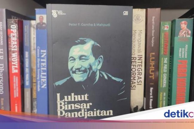 Luhut Ngaku Telat Bersyahadat & Sandiaga Nyaris Kencing di Celana