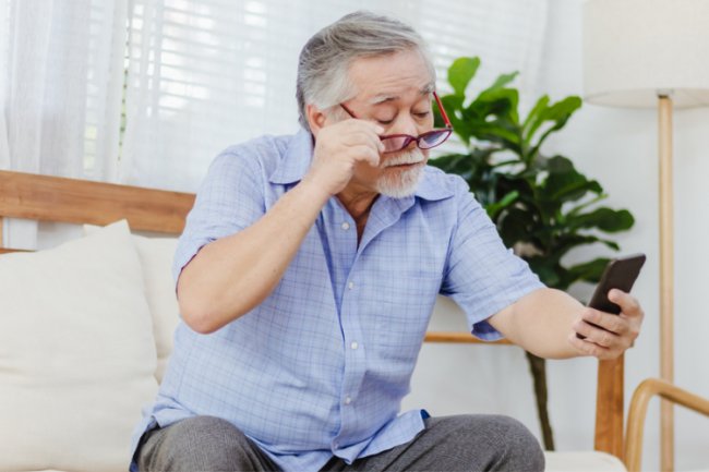 4 Jenis Makanan yang Bisa Menyebabkan Katarak, Apa Saja?