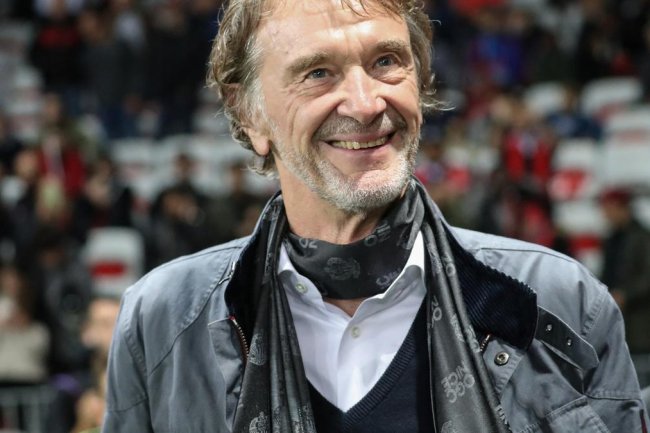 Sir Jim Ratcliffe Ungguli Sheikh Jassim dalam Pengambilalihan Manchester United