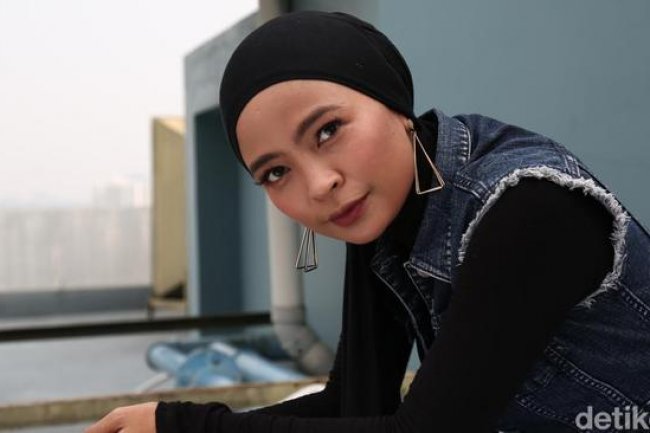 Mertua Tantri Kotak Drop karena Panas Ekstrem, Tolak Pakai AC sampai Akhirnya...