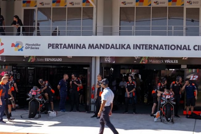 Terpopuler Otomotif: Cara Aprilia Racing Tangkal Panas Mandalika, Batman Naik Podium MotoGP