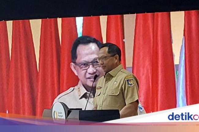 Mendagri Ancam Copot Kepala Daerah yang Tak Jaga Inflasi