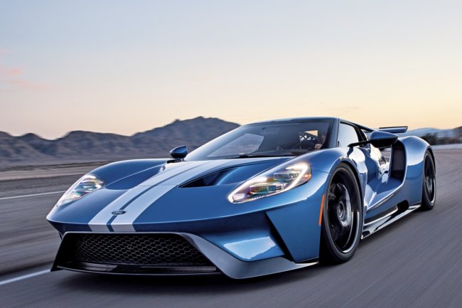 Mobil Mewah Ferrari LaFerrari  Manifestasi Kebanggaan dan Teknologi Dalam Dunia Otomotif