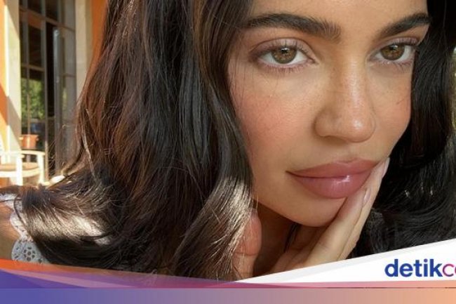 Foto: Penampilan Baru Kylie Jenner yang Disebut Paling Normal