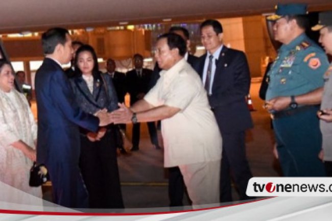 Presiden Jokowi Tiba di Tanah Air, Disambut Menhan Prabowo Subianto