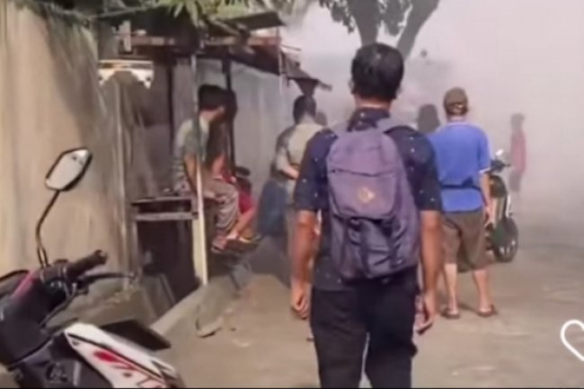 Peristiwa Kebakaran Mengguncang Pasar Agung, Depok: Pengunjung dan Pedagang Berlarian Selamat