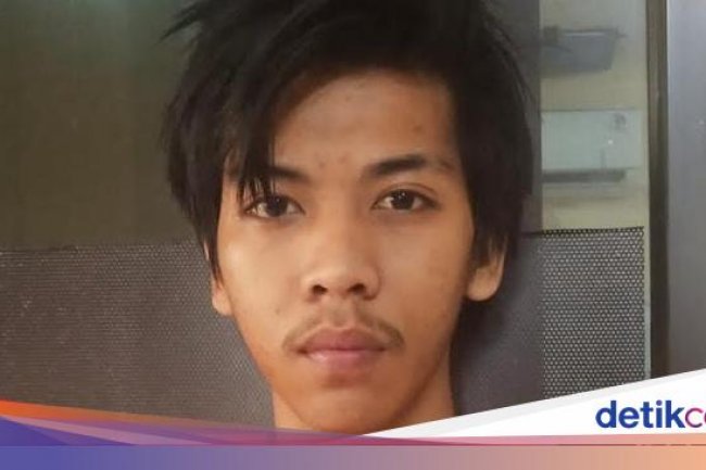 Detik-detik Pria Acungkan Sajam di Tol Tangerang gegara Tak Terima Diklakson