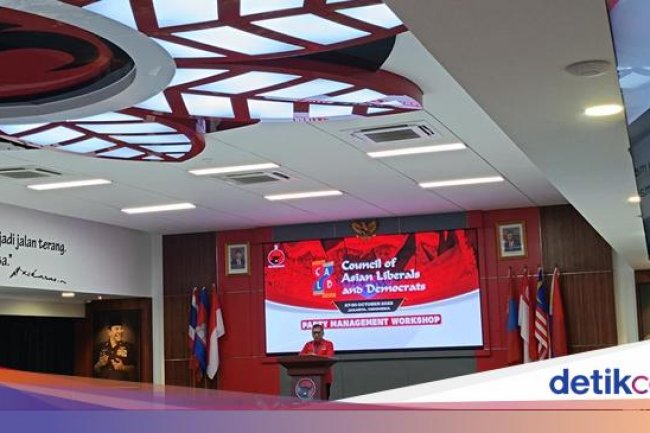 Hasto PDIP Bicara Sulitnya Demokrasi karena Kembalinya Nepotisme