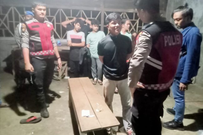 Polres Padang Lawas Lakukan Gabungan Ke Tempat Hiburan Malam