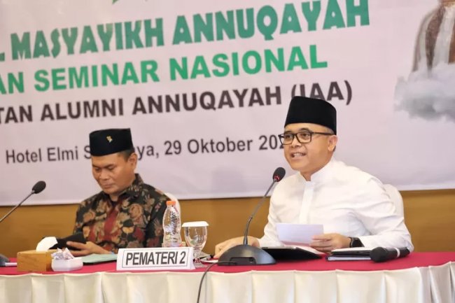Menteri PANRB Sampaikan Pentingnya Penguasaan Teknologi Informasi hingga Bijak Bermedsos pada Seminar Nasional