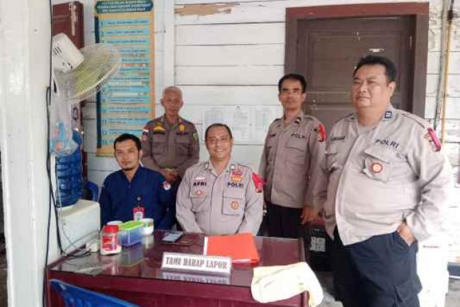 Wujudkan  Rasa Aman, Personil Giat Pengamanan Di Kantor KPUD Rohul