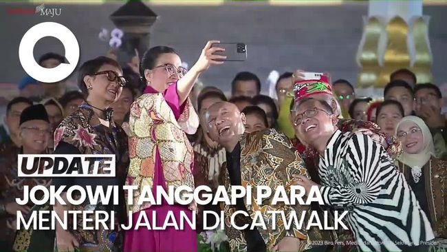 Kapolri-Menteri Ikut Jalan di Catwalk Istana Berbatik, Jokowi: Masa Serius Terus?