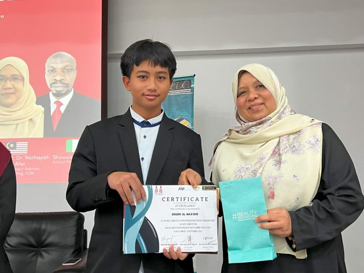 Santri Asal Banten Ini Juarai Essay Tingkat Internasional di Malaysia · Faktabanten.co.id