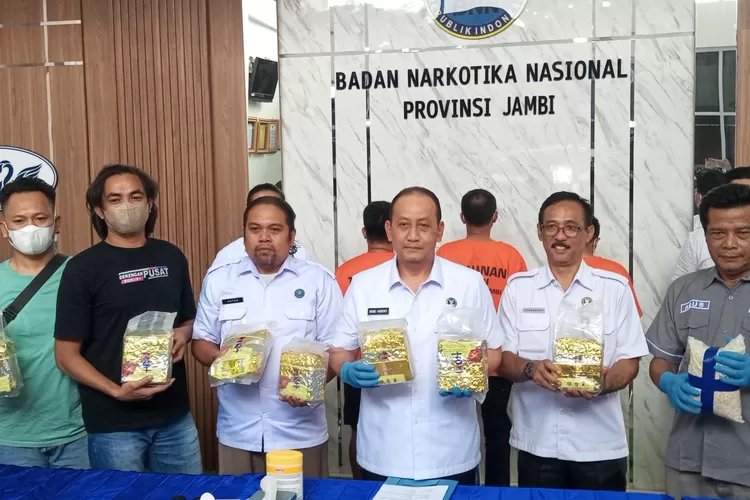 Akan Koordinasi ke Pusat, Tangkapan 10 Kg Sabu dan 5 Ribu Pil Ekstasi Diperkirakan Jaringan Internasional