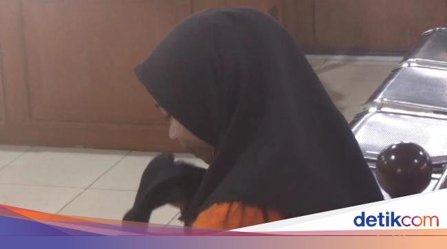 Tangis Yunita Pecah Saat Divonis 11 Tahun Bui di Kasus Pencabulan 17 Anak