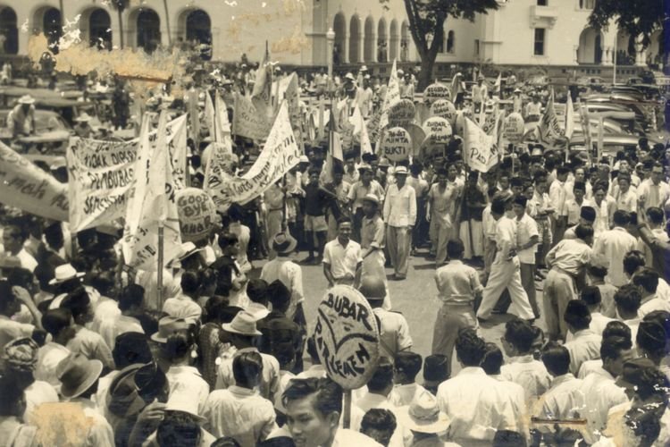 Sejarah Hari ini : Peristiwa 17 Oktober 1952, Demonstrasi TNI AD dan Rakyat di Depan Istana Merdeka Demi Perubahan Politik