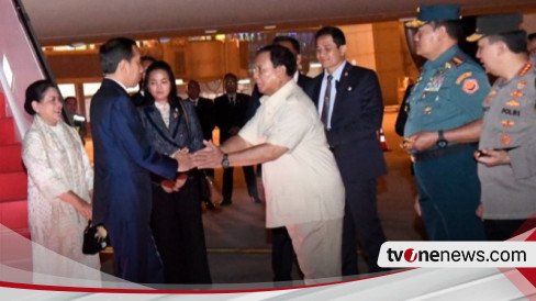 Presiden Jokowi Tiba di Tanah Air, Disambut Menhan Prabowo Subianto