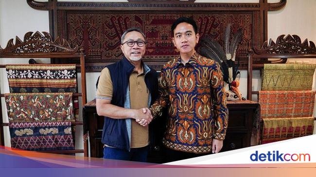 Zulhas Unggah Foto Bertemu Gibran: Bismillah Mas Wali