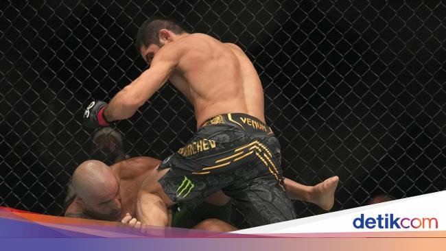 Hasil UFC 294: Makhachev Bikin KO Volkanovski, Chimaev Atasi Usman