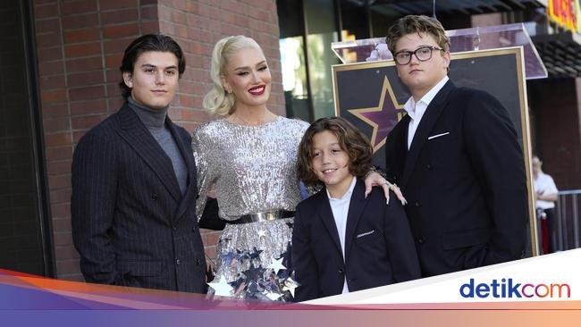 Gwen Stefani Dapat Bintang Hollywood, 3 Putranya yang Makin Besar Disorot
