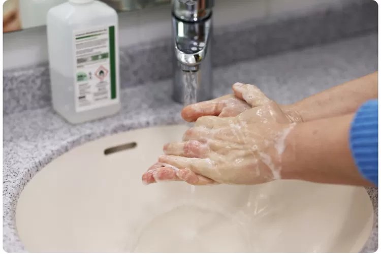 Segera Cuci Tangan Anda Setelah Menyentuh 10 Benda Ini, Jika Tidak Ingin Diserang Penyakit