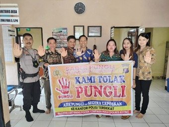 Cegah Pungli, Bhabinkamtibmas Polsek Cempaga Hulu Laksanakan Sosialisasi Saber Pungli