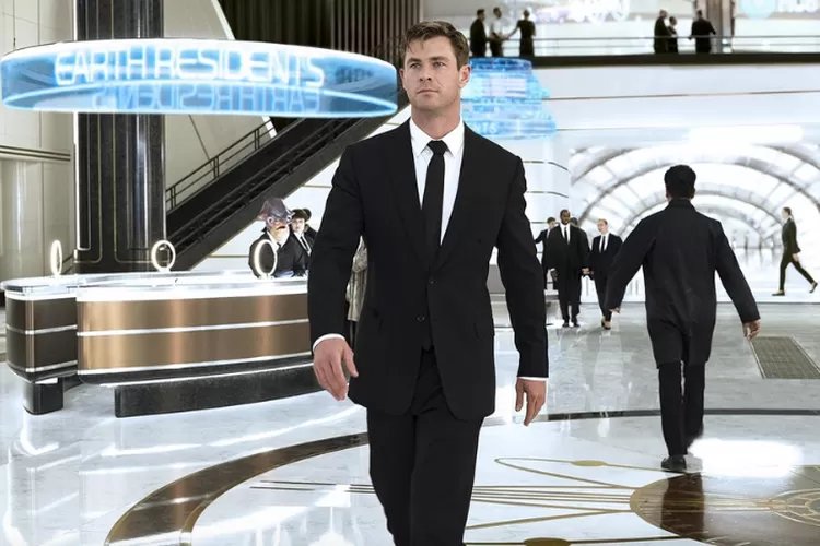 Sinopsis Film Men In Black International, Aksi Chris Hemsworth Melawan Alien