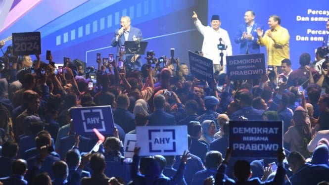 AHY 'Batal' Jadi Menteri Jokowi, Rocky Gerung: SBY Sedang Bermain Taktik
