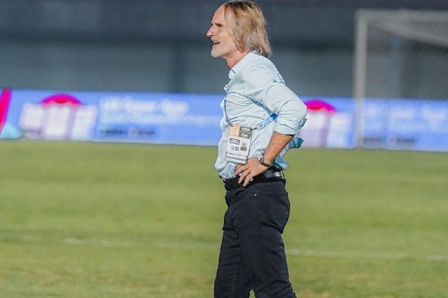 Arema FC Minder Performa Jan Olde Jelang Bentrok di Bali, Fernando Valente Blak-blakan