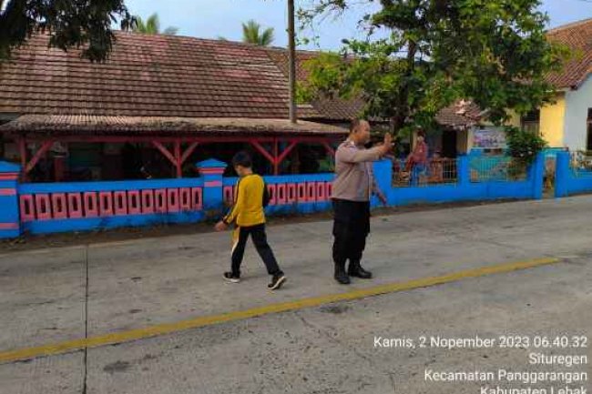 Bhabinkamtibmas Polsek Panggarangan Polres Lebak Giat Strong Point