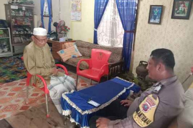 Ciptakan Kamtibmas Kondusif, Bhabinkamtibmas Cooling system Kunjungi Tokoh Agama