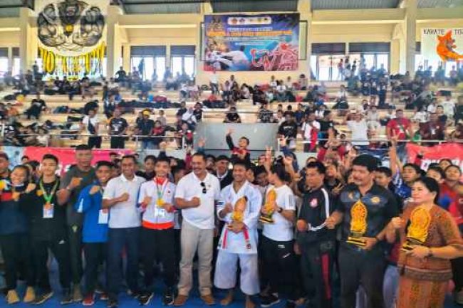 Kapolres Hadiri Kejuaraan Karate Festival Piala Dandim 1610/Klungkung