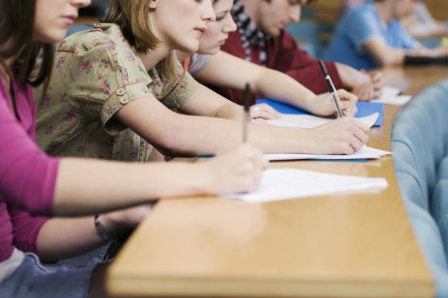 IELTS Adalah Tes Bahasa Inggris Internasional, Kenali Cara Belajarnya untuk Pemula