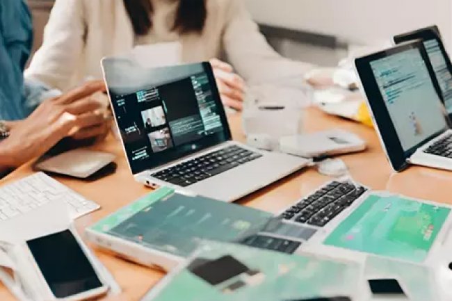 Pada Era Komunikasi Tanpa Batas, Tetap Membutuhkan Etika Digital