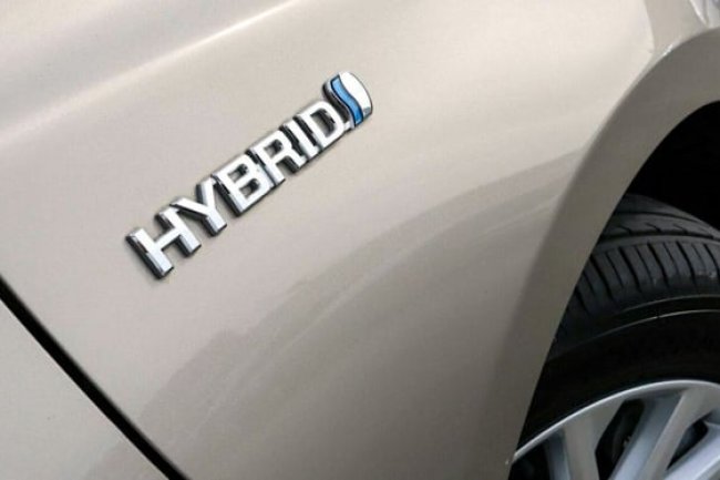 Terpopuler Otomotif: Mobil Hybrid Mewah Rp200 Jutaan, Kamera ETLE Rekam Sosok Hantu