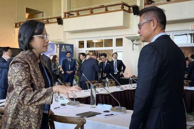 Sri Mulyani Beberkan Bahaya Ekonomi Global dari AS & China