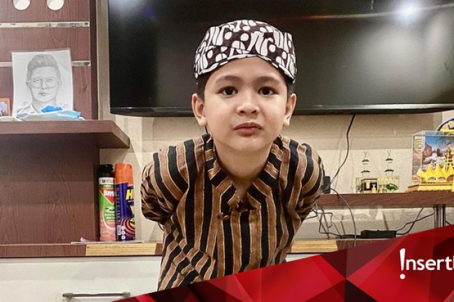 7 Potret Mahesa Mawla Bumi Putra  Andika Kangen Band Berparas Tampan Jarang Tersorot