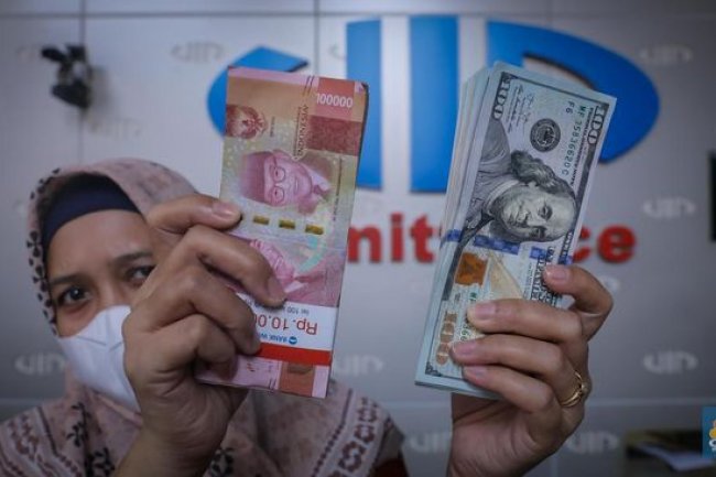 Klaim Pengangguran AS Makin Banyak, Dolar Turun ke Rp15.500