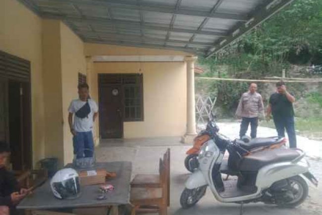 Bhabinkamtibmas Polsek warunggunung Polres Lebak Sambang Silaturahmi Ke Desa Sindangsari