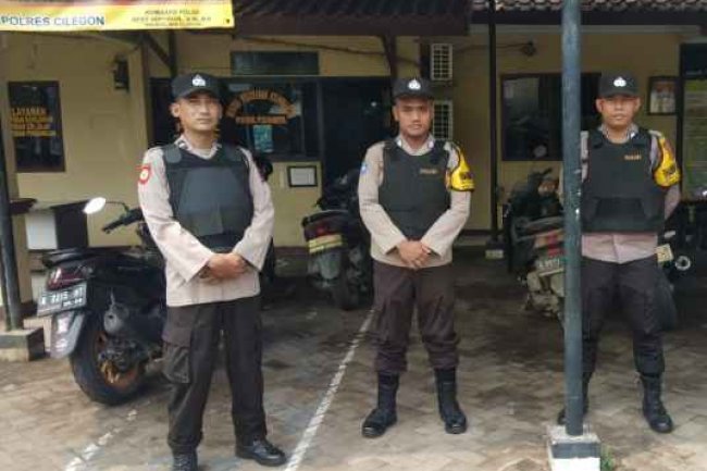 Polsek Puloampel Polres Cilegon  Pengamanan Markas