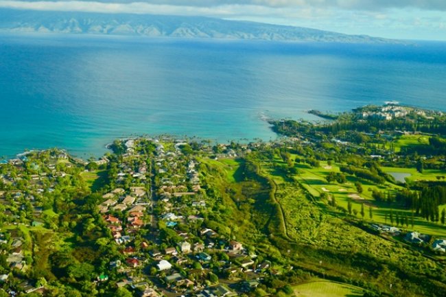 Maui Menggeliat dan Melupakan Peristiwa Kebakaran