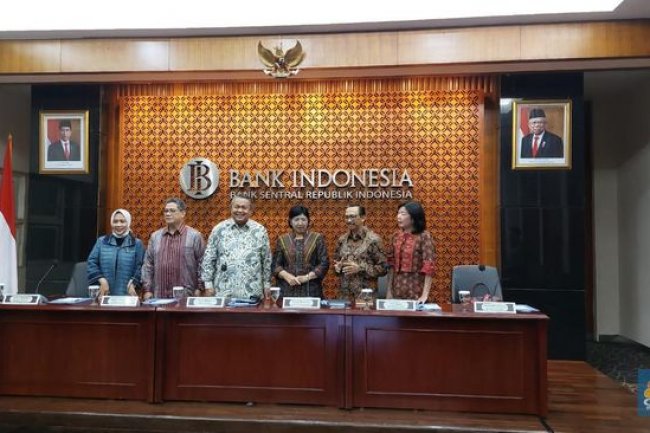 Gerak Rupiah Bak Rollercoaster, Semua Mata Kini Tertuju ke BI