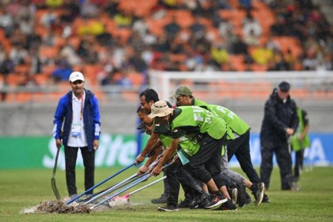 JIS Tergenang Air, Kenapa Atap Tidak Ditutup?