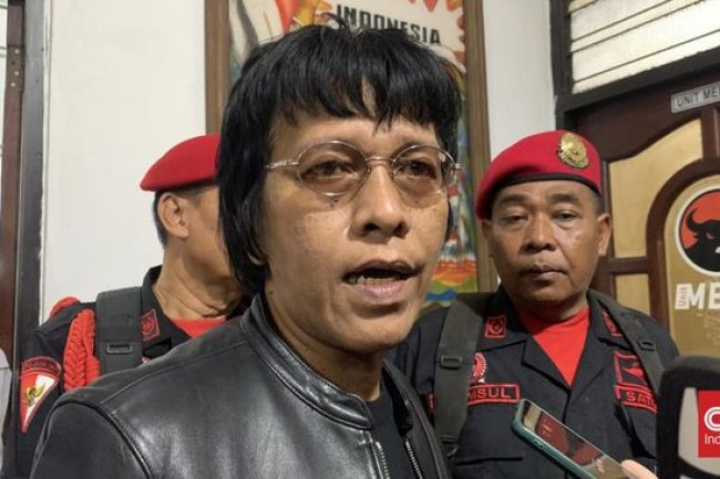 Kelelahan Bekerja, Adian Napitupulu Dirawat di Singapura