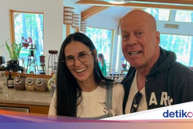 Demi Moore Jadi Nenek, Keluarga Bruce Willis Makin Lengkap