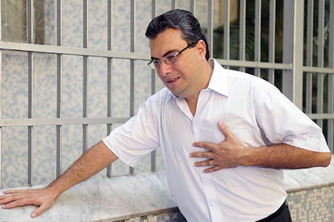 Tanda-tanda Risiko Serangan Jantung yang Dirasakan pada Malam Hari