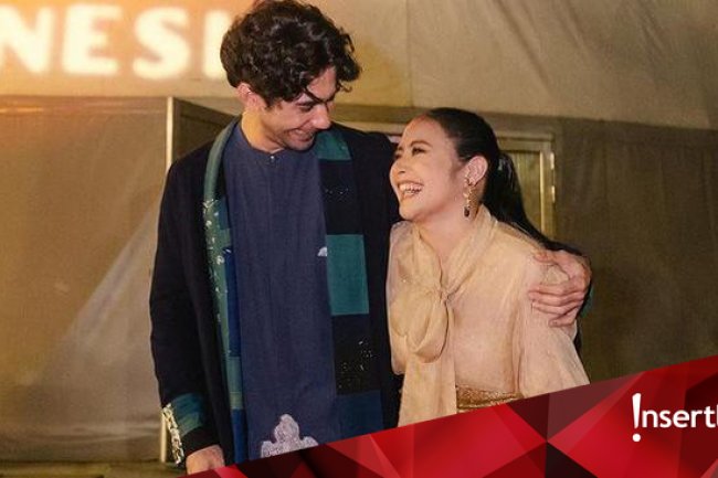 Reaksi Reza Rahadian Saat Prilly Latuconsina Gugup Beradegan Ciuman