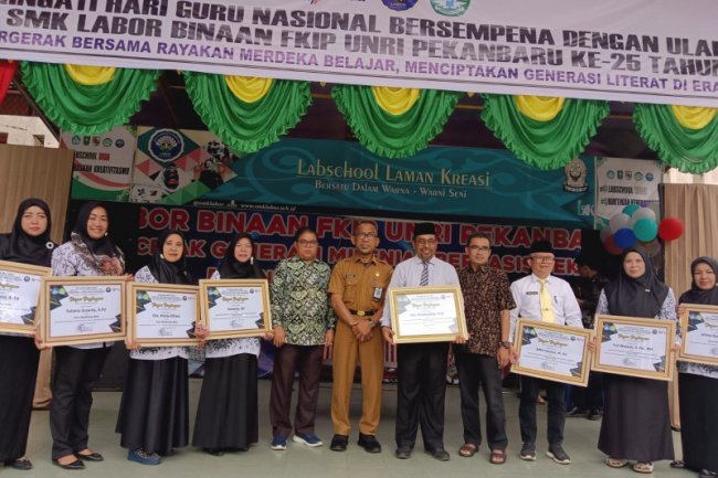 Ulang Tahun Perak SMK Labor, Komitmen Pengembangan Sekolah Berbasis Teknologi Informasi